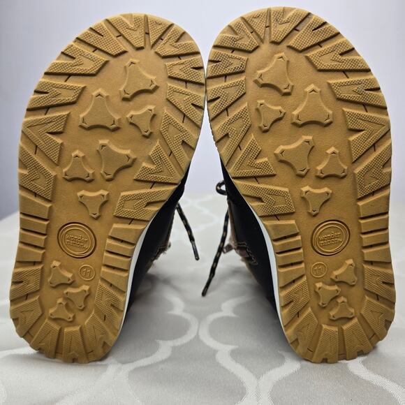 WONDER NATION Kids Boots with Laces and Side Zip in Black & Tan Size 11 - Picture 8 of 9